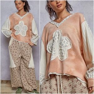 POL Ditsy Floral Print Patchwork V neck Long sleeve Top